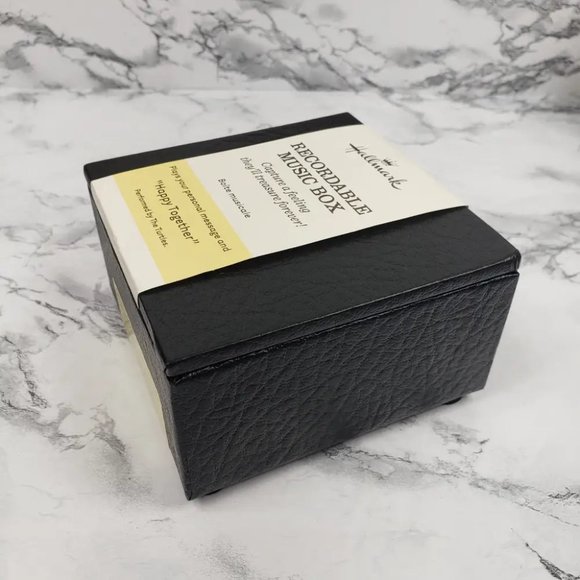 Hallmark Recordable Gift Box "So Happy Together" - Picture 2 of 7